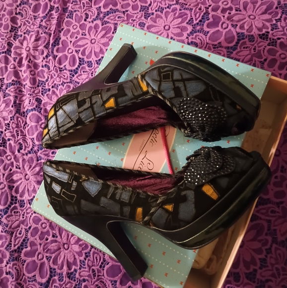 Poetic Licence Heels - Picture 3 of 5